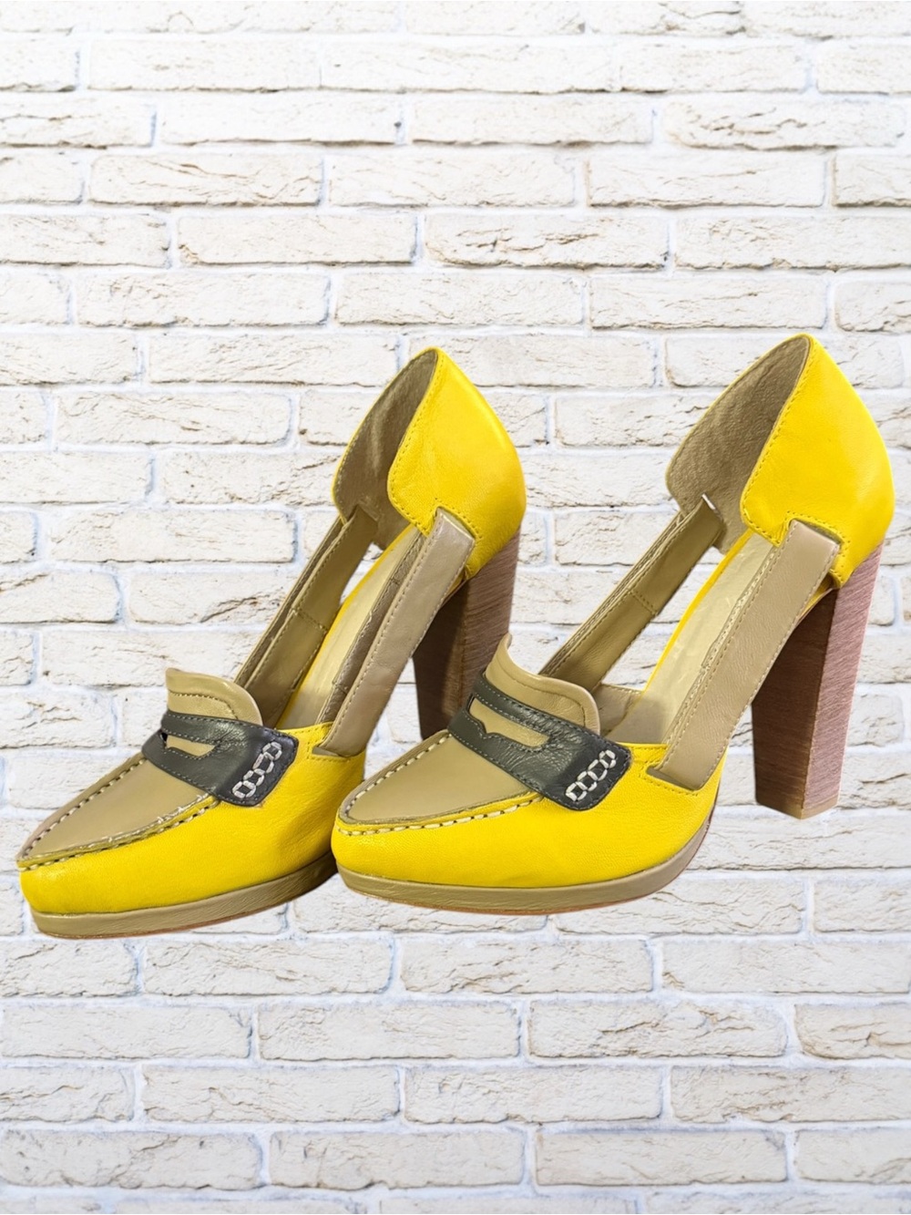 PLOMO Leather Yellow Heel Loafer Pumps - Dolce Gabana Dupes - Size 41 10-10.5
